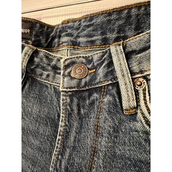 Emporio Armani J06 Slim-Fit Washed Denim Jeans - Picture 13 of 15